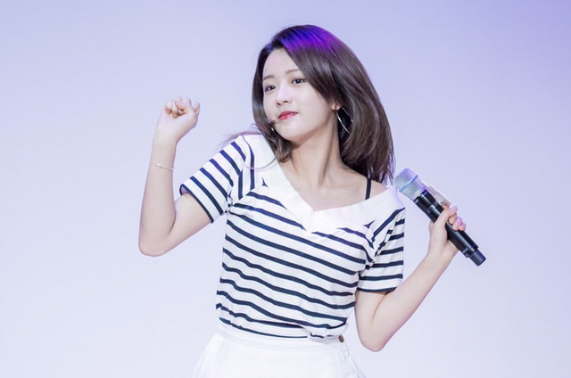 월요일이라 짜증나서 에이핑크 윤보미.jpgif | 인스티즈