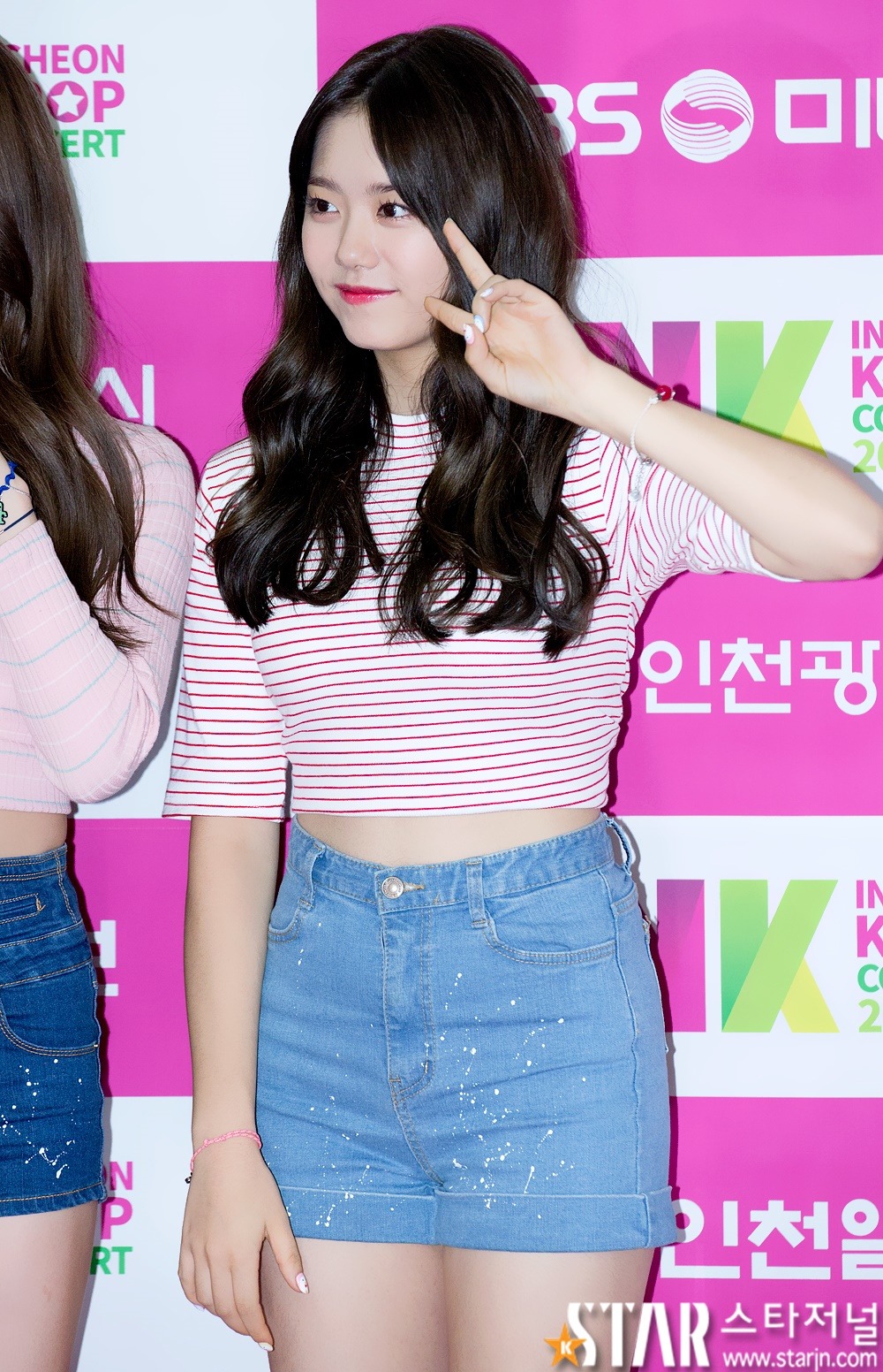 최근 흑발로 염색한 아이오아이 김소혜 | 인스티즈