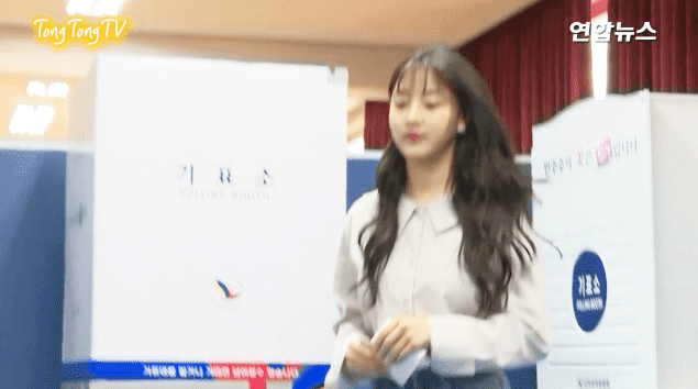 170509 대선투표하는 나연+지효, 정연 | 인스티즈