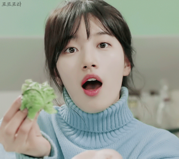 쌈 싸주는 수지.gif | 인스티즈