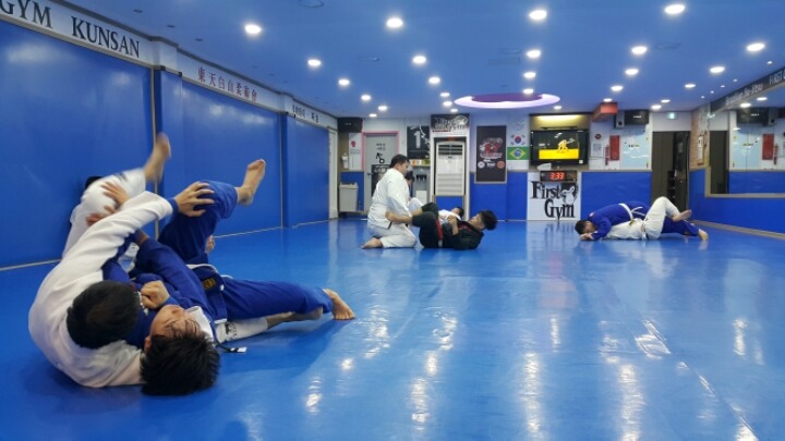 퍼스트짐 이미지