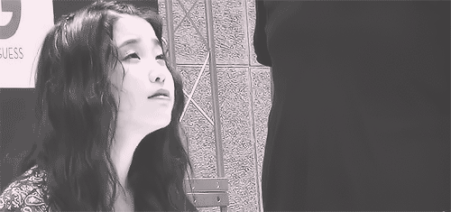 아이유 주먹치기.gif | 인스티즈