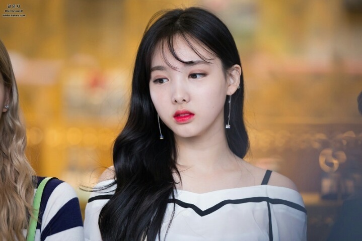 [트와이스] 서열9위 토끼언니 맏내 나연 짤들.jpg | 인스티즈