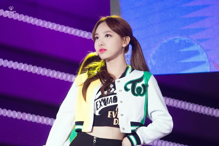 주말 상암 DMC & 부산 ASF 뛴 트와이스(50장 주의) | 인스티즈