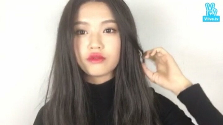 한 뷰티 유튜버의 개쩌는 연예인 메이크업 | 인스티즈