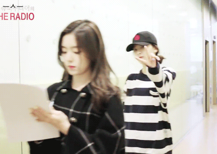 윙크가 안되는 슬기.gif | 인스티즈