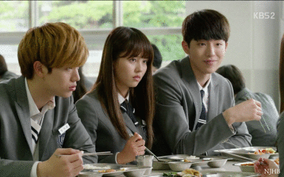 나이 어린 여자들이 전형적으로 좋아하는 남자 외모.jpg | 인스티즈