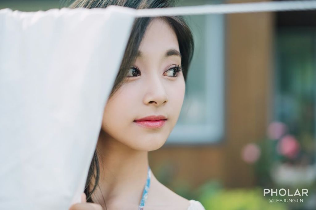 배우 이정진이 찍은 트와이스 쯔위 마지막 날 | 인스티즈