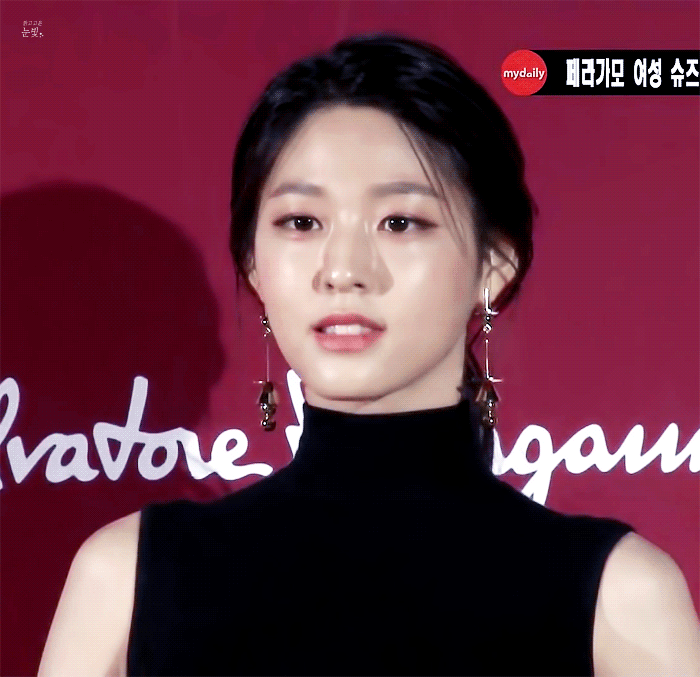 오늘자 설현.gif | 인스티즈