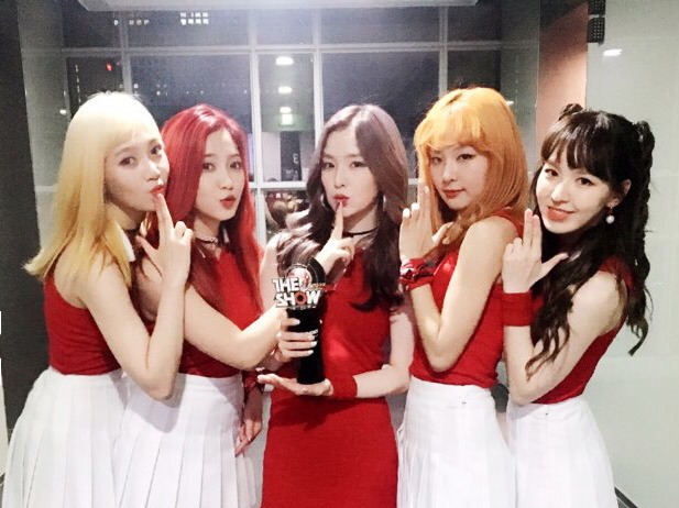 레드벨벳 데뷔 3주년 기념 사진 | 인스티즈