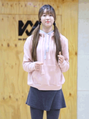 신비롭게 생긴 오마이걸 유아 | 인스티즈