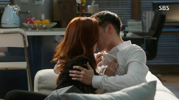 뻔하디 뻔한 출생의 비밀 코드가 들어간 현빈 한지민 그리고 여름 배경의 가상 시나리오.txt | 인스티즈