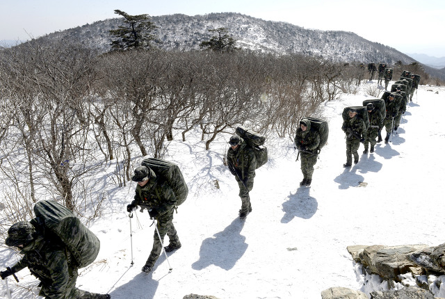 이마트에서 전역신고하는 아들 | 인스티즈
