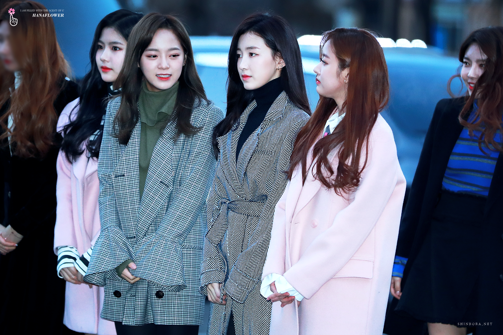 고급스러운 부잣집 따님 느낌나는 외모의 여자 아이돌.gif | 인스티즈