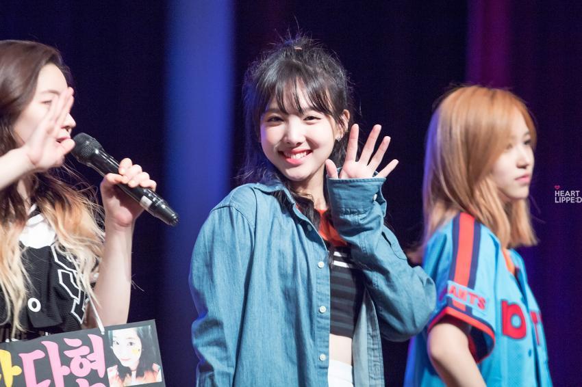 [트와이스] 서열9위 토끼언니 맏내 나연 짤들.jpg | 인스티즈