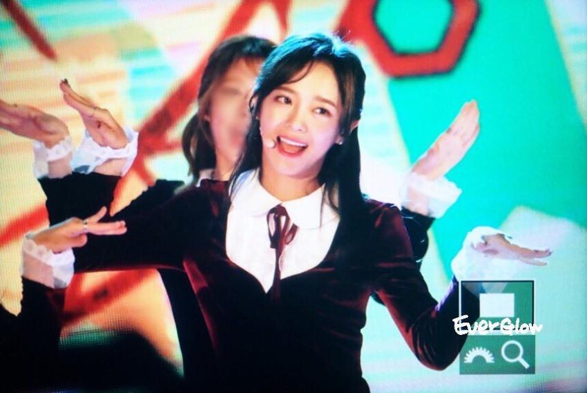 폼 올라온 오늘자 김세정ㄷㄷㄷ.GIF | 인스티즈