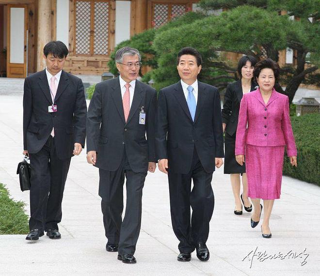 문재인 대통령 출근복장 비화.jpg | 인스티즈