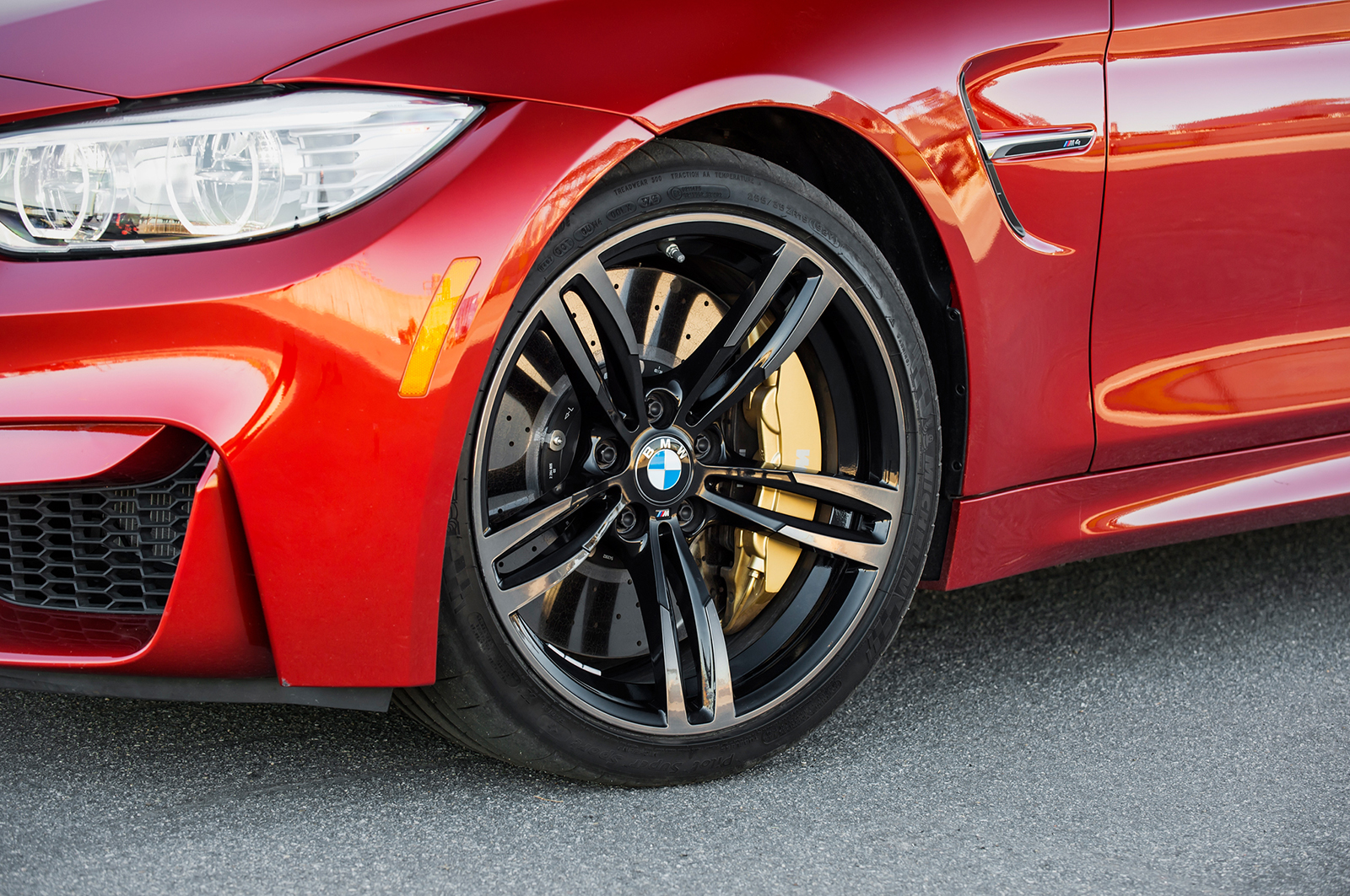 쉐보레 신형 카마로 vs BMW M4 | 인스티즈