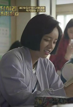 이렇게 같은 옷 계속 돌려입는 여자 주인공은 또 간만인듯..jpg | 인스티즈