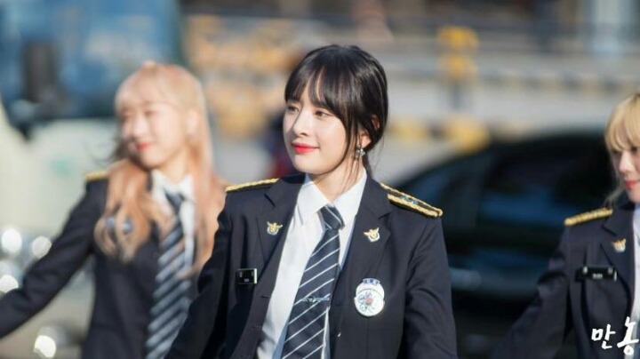 어제자 경찰제복 우주소녀 | 인스티즈