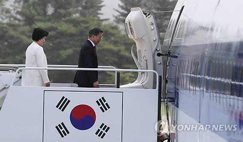 독일로 출국하는 문재인 대통령.jpg | 인스티즈