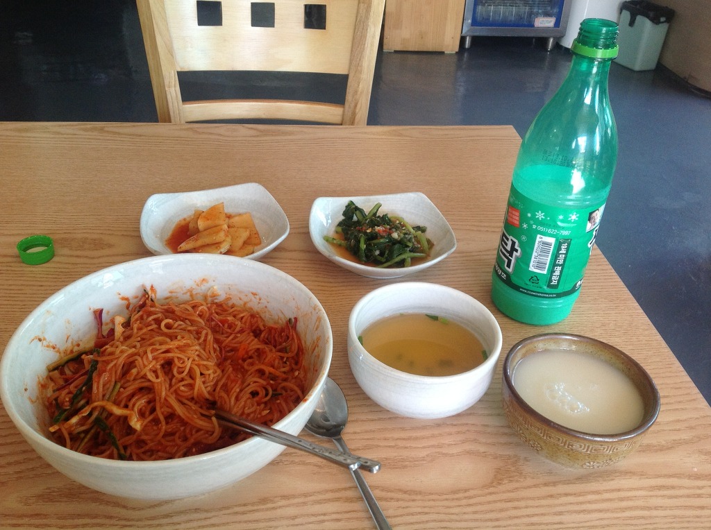 국시와막걸리 이미지