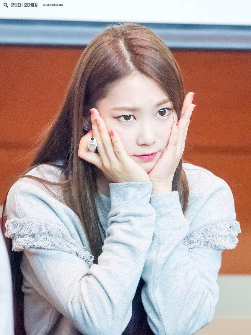 분위기 여신 오마이걸 지호 .JPG | 인스티즈
