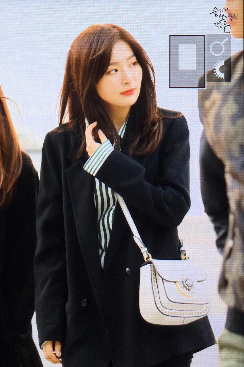 오늘자 출국하는 레드벨벳.jpg | 인스티즈