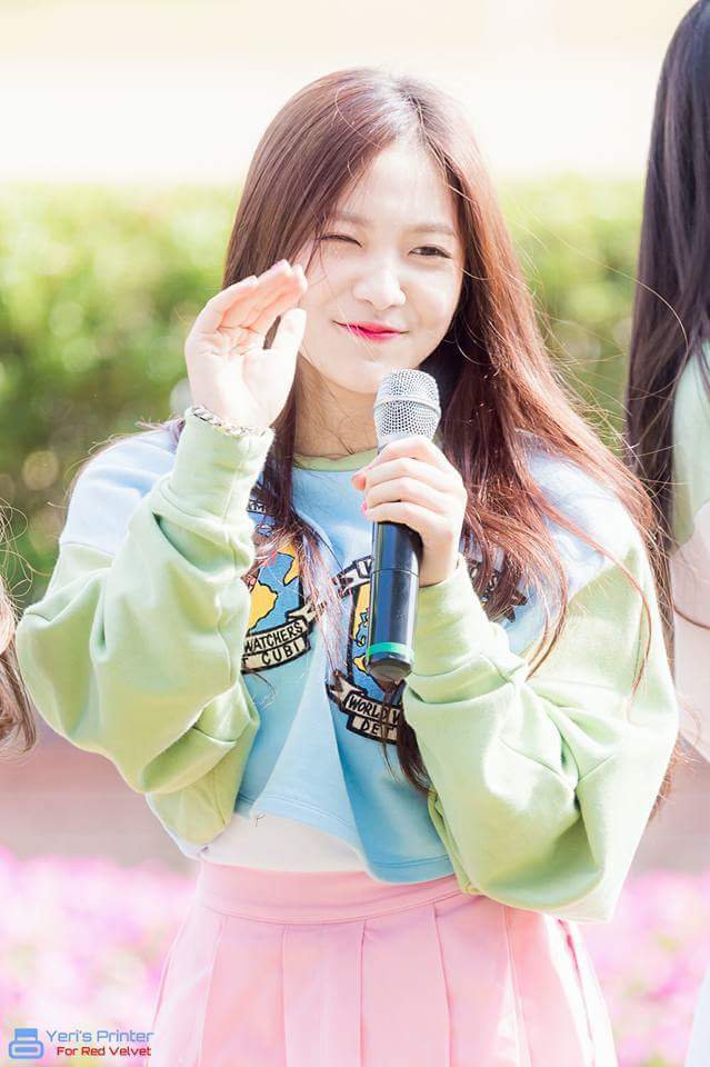 웃는게 귀여운 레드벨벳 막내 예리 | 인스티즈