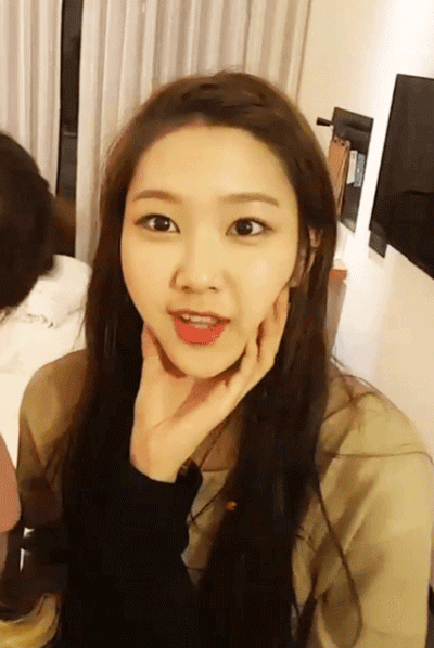 겉으로 보기엔 시크해보이지만 실제론 착한 오마이걸 지호.JPG | 인스티즈