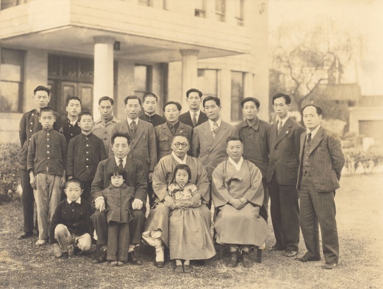 ㅡ일가족 40여명이 조국의 독립운동에 헌신한 名家 | 인스티즈