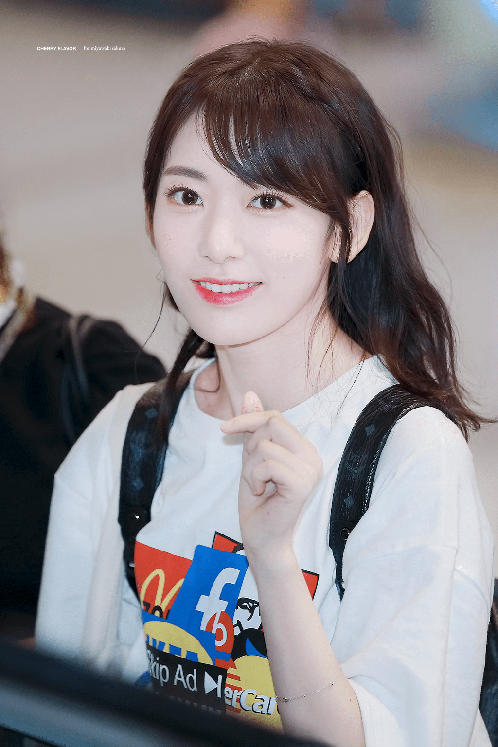 180921 사쿠라 출국 고화질 | 인스티즈