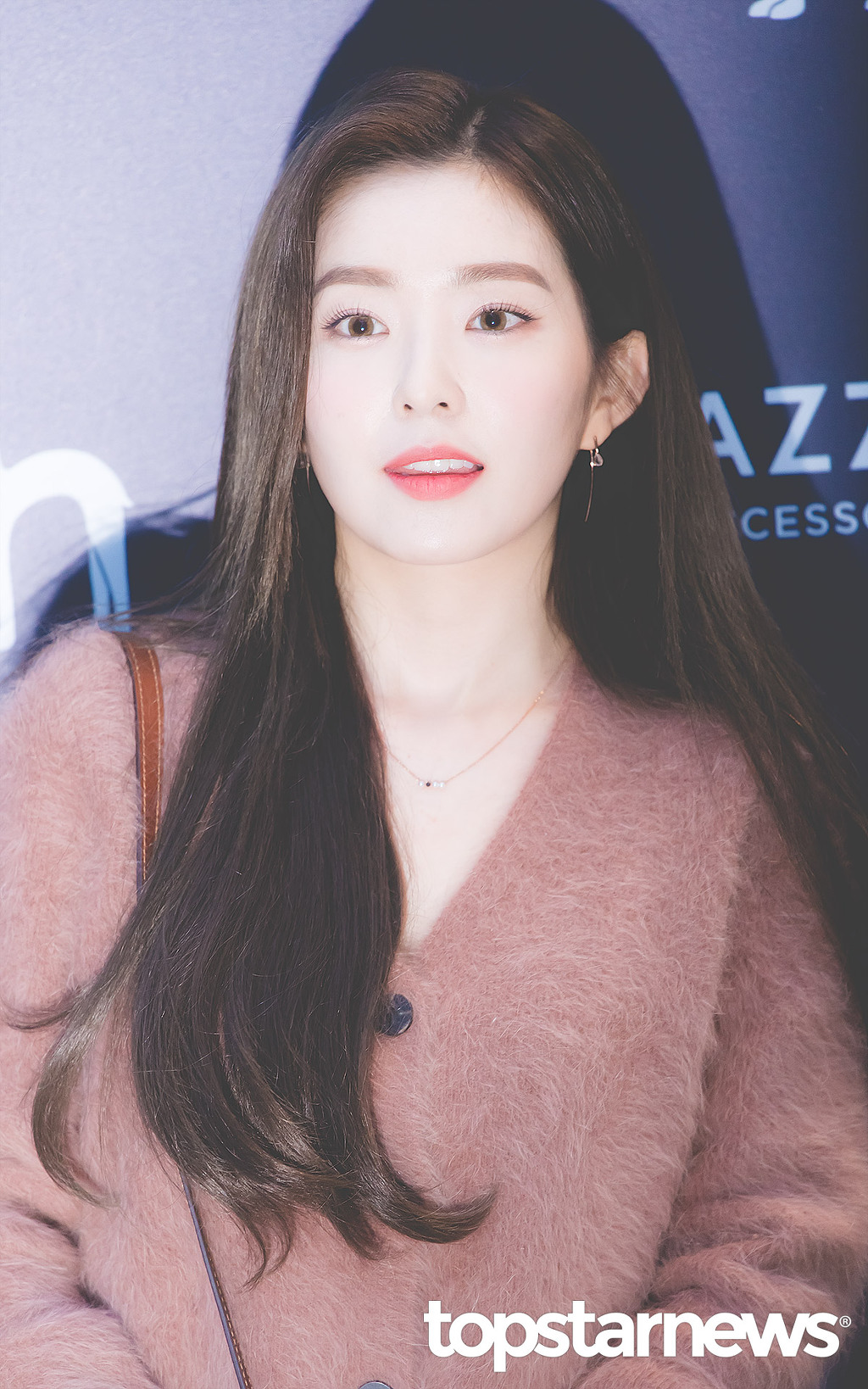 오늘자 헤지스 플래그쉽스토어 행사 레드벨벳 아이린.jpgif | 인스티즈
