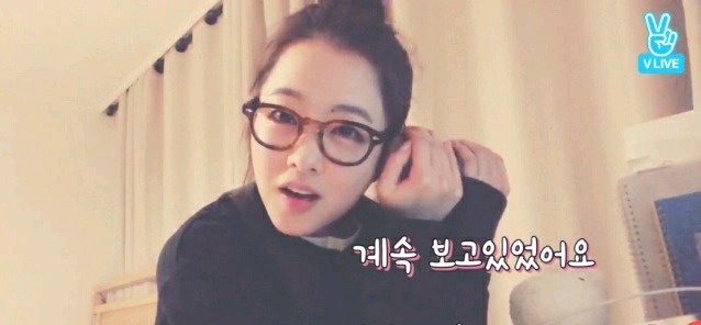 지하철 탔는데 옆자리에 본인 영상보는 시민을 만난 박보영 | 인스티즈
