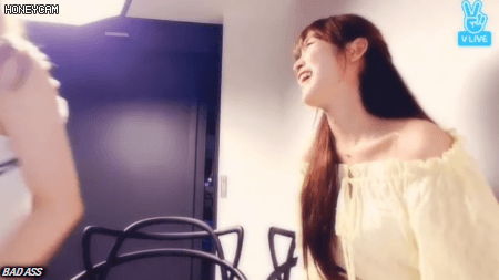 아린이도 피하지 못한 오마이걸 비니의 불딱밤.gif | 인스티즈