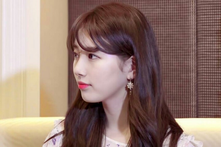알아듣는 척 하는 수지.gif | 인스티즈