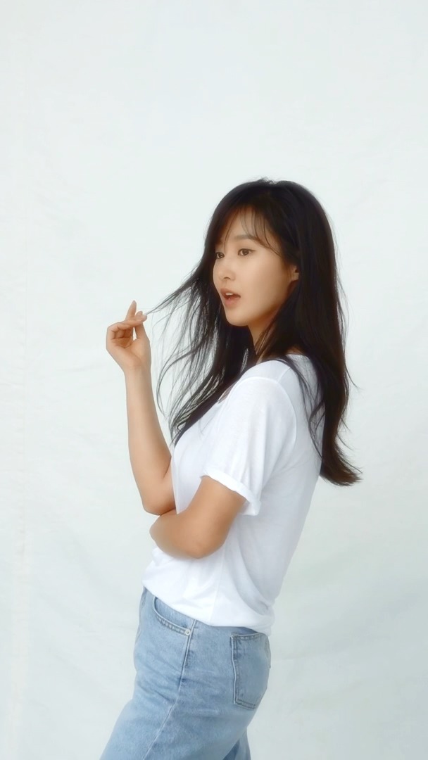 992DBF445F4A74E006185B