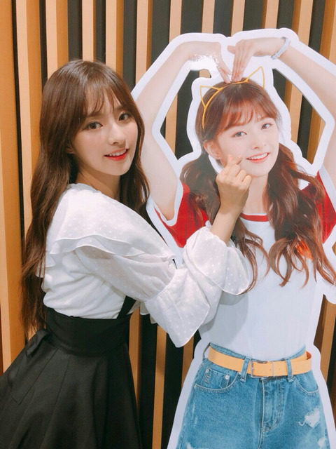 약속회 공연끝나구 만남대기중에 프로미스 나인 이나경 | 인스티즈