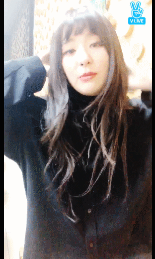 윙크 실력이 많이 늘었다는 슬기.gif | 인스티즈