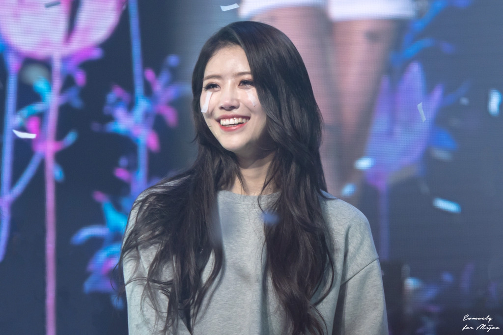 [러블리즈] 오늘은 제 여자의 생일이라서 미주 | 인스티즈