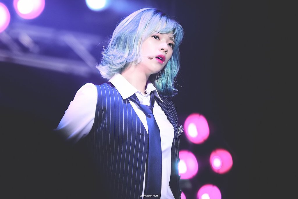 분위기있는 트와이스 정연.jpg | 인스티즈