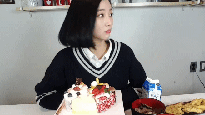 우유 마시는 오마이걸 비니 | 인스티즈