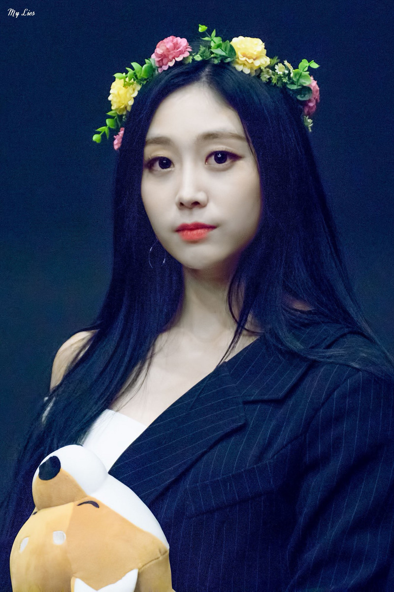 다시 흑발로 돌아온 러블리즈 지수.gif | 인스티즈