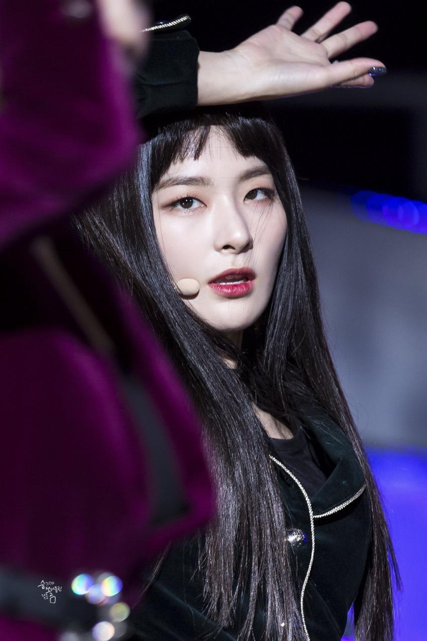 카리스마 넘치는 레드벨벳 슬기.jpgif | 인스티즈