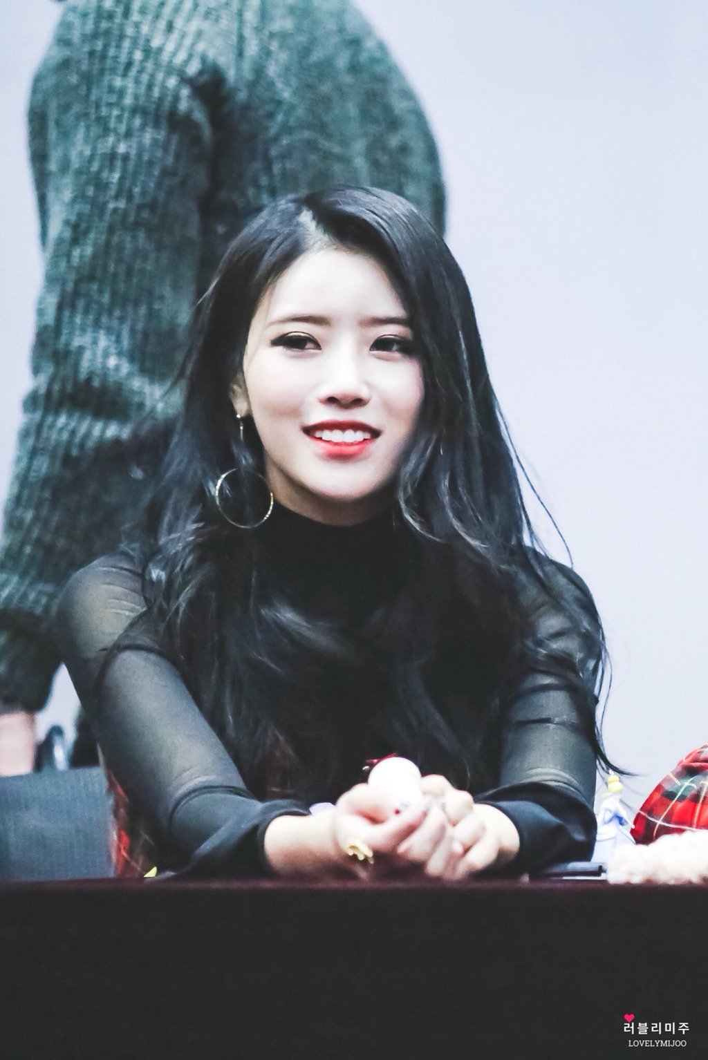 [러블리즈] 피자 먹고 온 사이에 좋은 소식을 들어서 미주 | 인스티즈