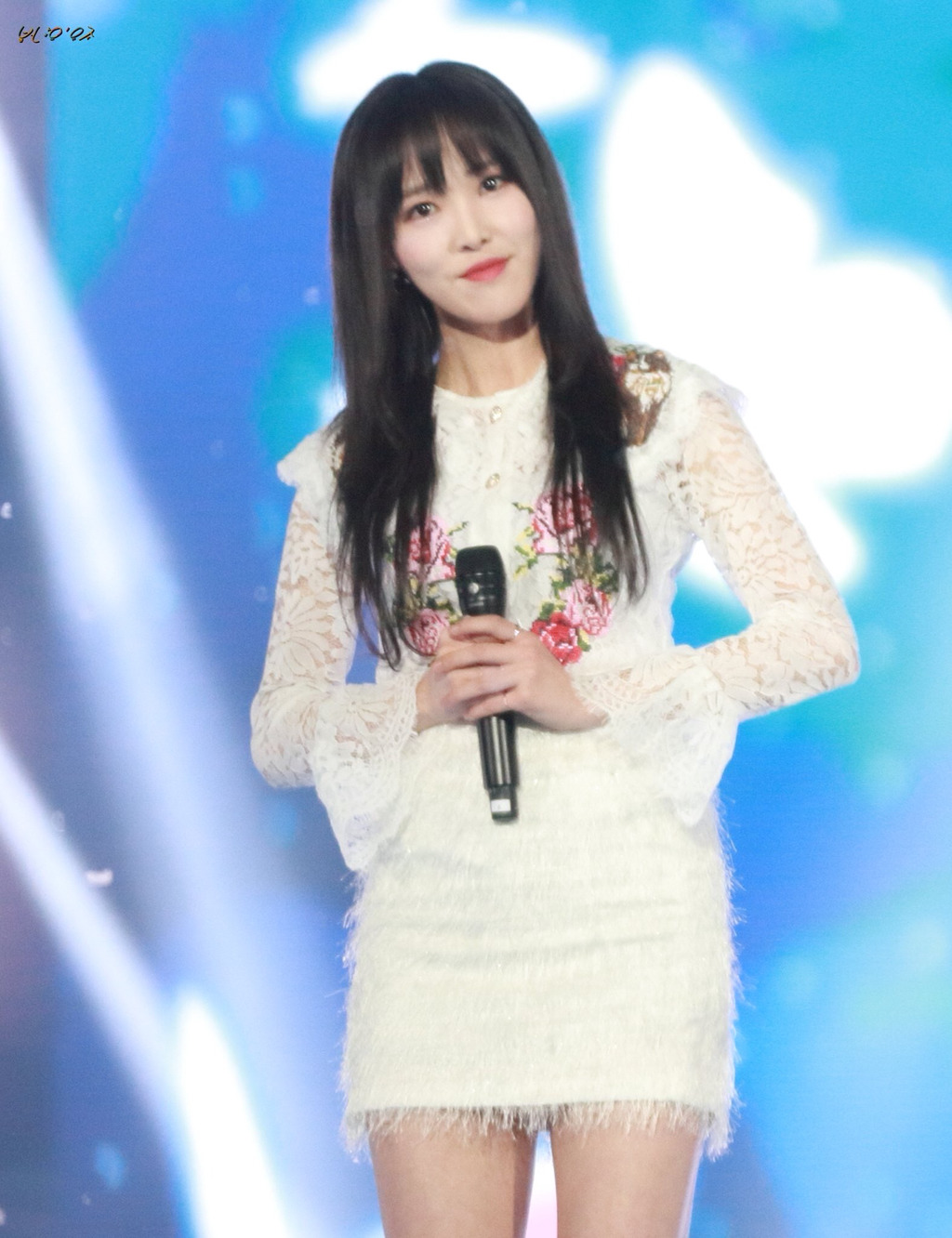 [여자친구] 생일날 일하는게 썩 좋은 일은 아니라서 유주 | 인스티즈