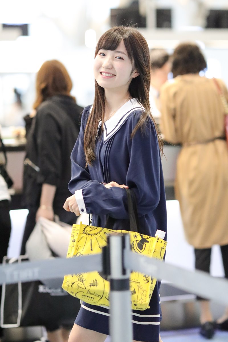 [아이즈원] 조금전 하네다공항 출국하는 혼다히토미 프리뷰사진.jpg | 인스티즈