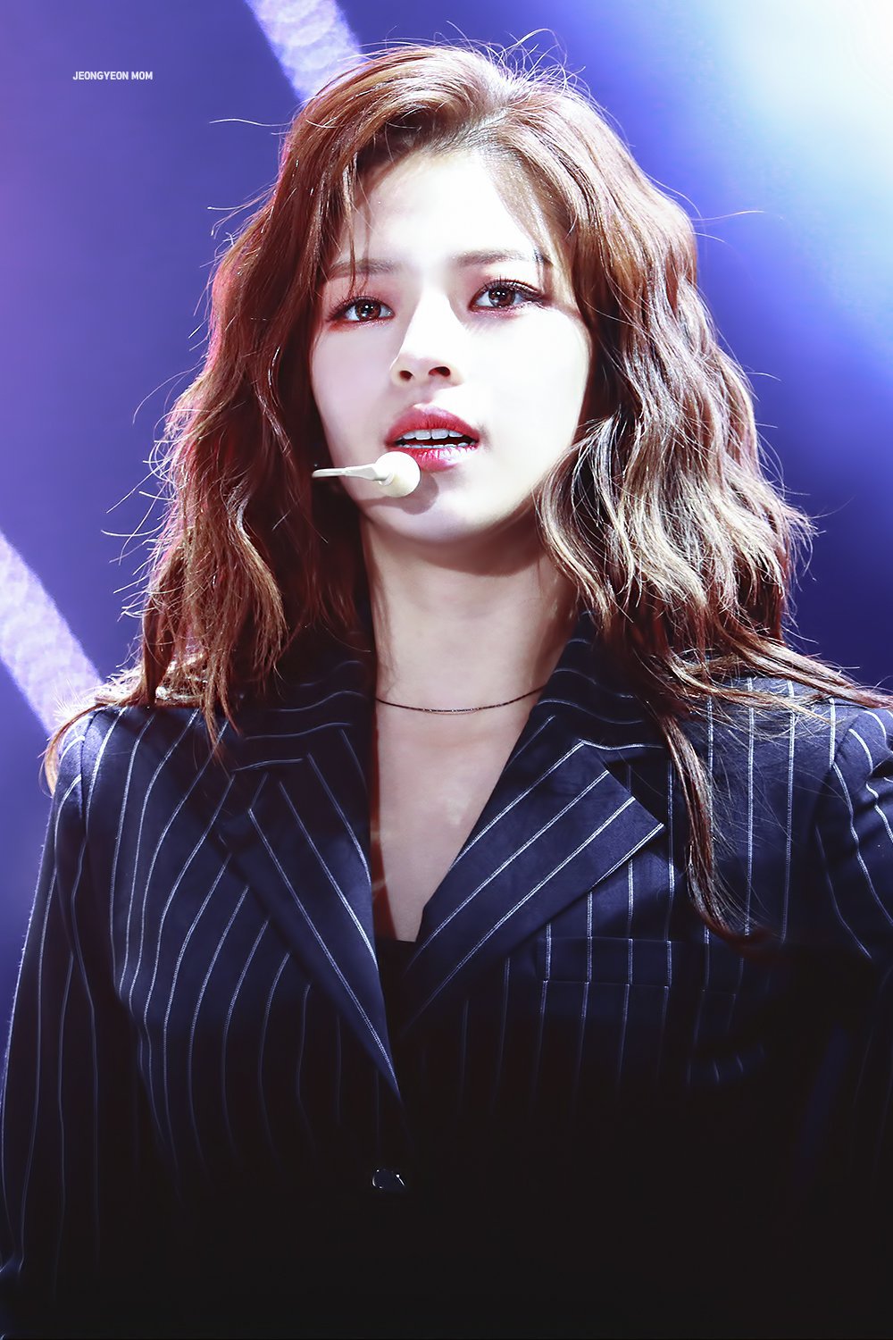 요즘 너무 이쁜 정연이 광주 슈퍼콘서트 | 인스티즈