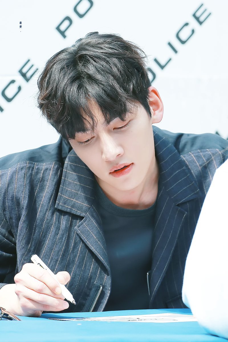 배우 지창욱.jpgif | 인스티즈