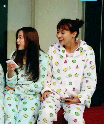 브이앱 켤때마다 사장님이 기도한다는 걸그룹 | 인스티즈